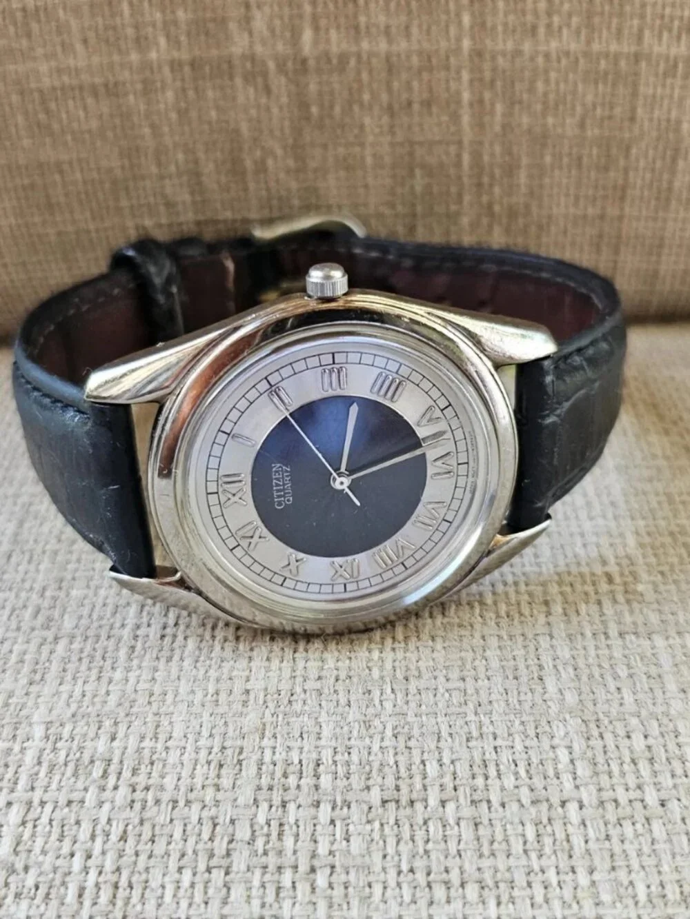 Vintage Citizen Quartz Men Wristwatch Silver Tone Case Black Leather Watch